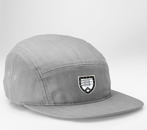 5-panel herringbone hat with leather strap and metal clasp